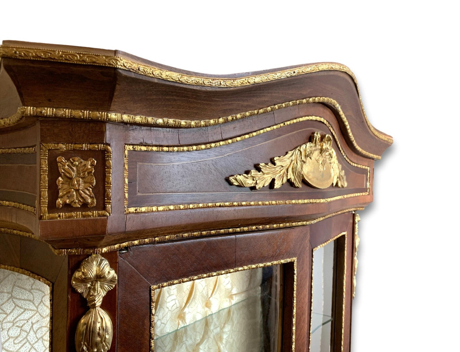 Aufsatzvitrine Vitrinenschrank - barocker Stil - Holz furniert - Metallbeschläge6