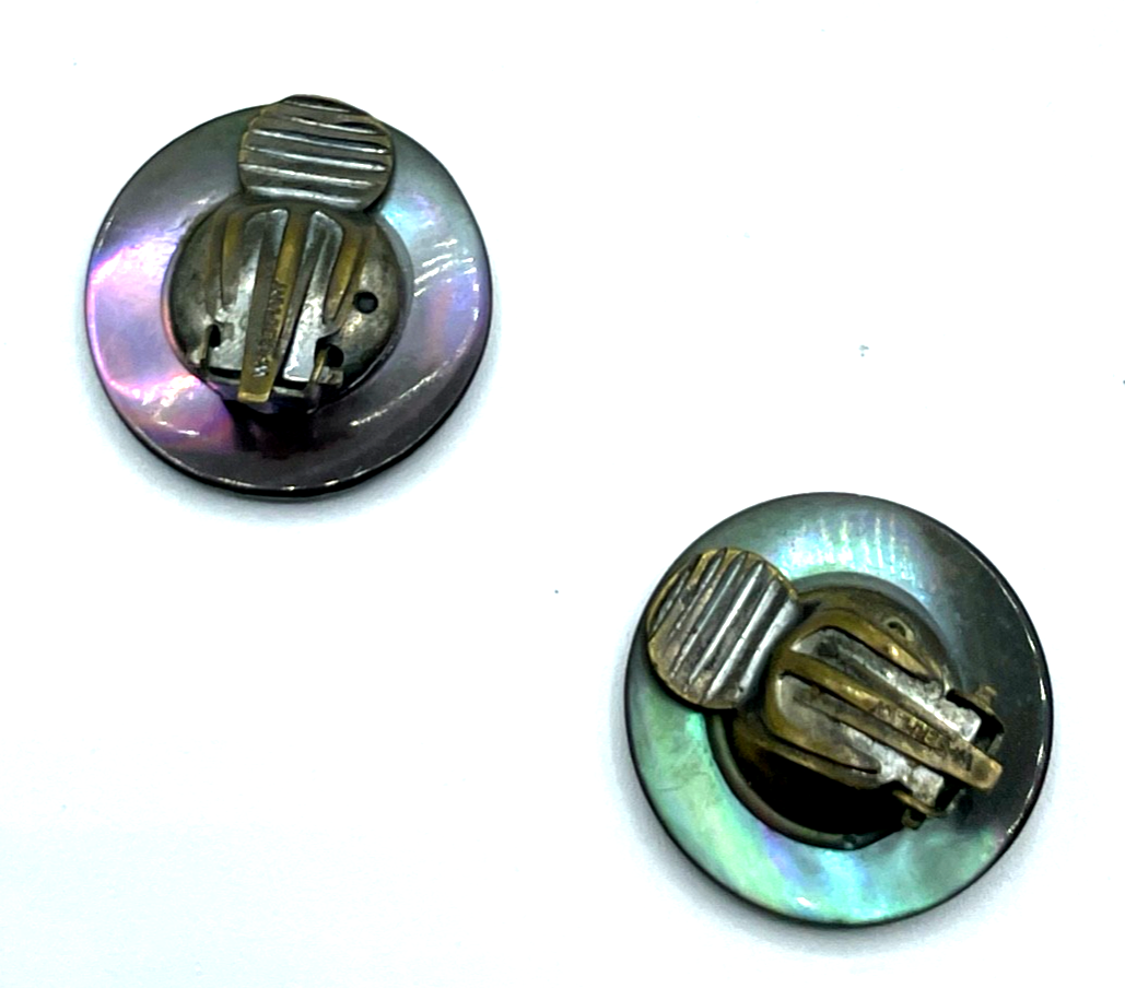 30/50er Jahre Ohrclips mit buntem Perlmutt Handarbeit Messing Korpus Ø 21 mm rar4
