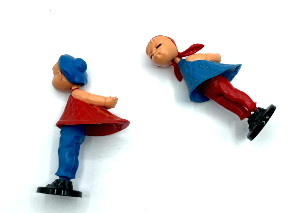 Dachbodenfund 60er J 70er J Magneto BGM Figuren küssende Mädchen W.-Germany9