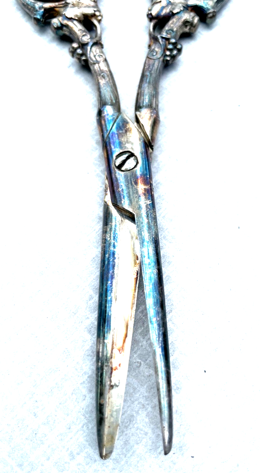 Antik Traubenschere mind. 800 Silber Weinlaub Dekor plastisch um 1900 L 17 cm5