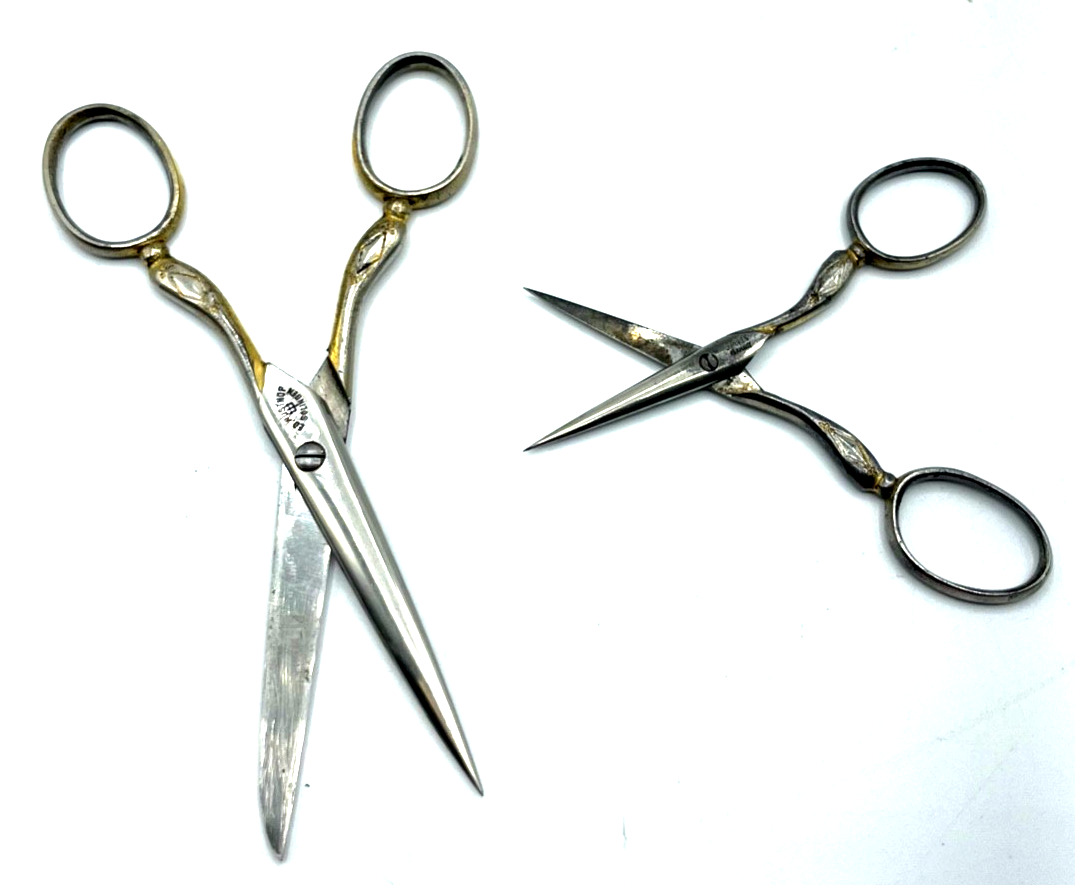 Dachbodenfund 2 x antik Schere Solingen Dreizack Ed. Wusthof teilvergoldet Dekor3