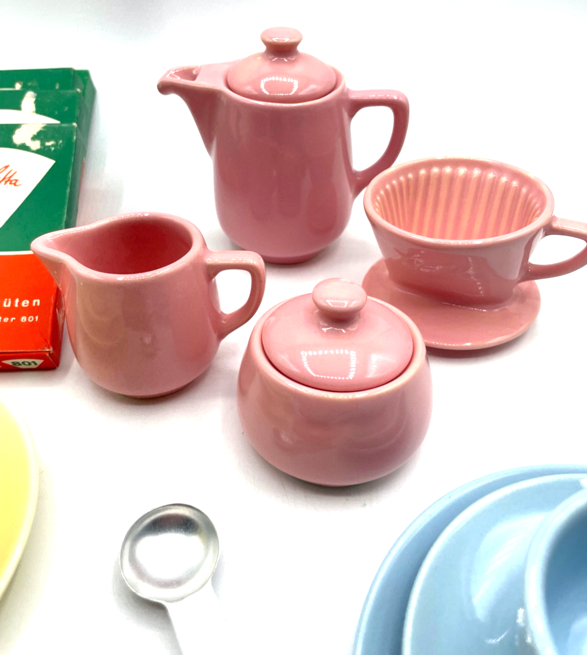 mid century Kinder Melitta Kaffee Geschirr mit Filter + Filtertüten Dachboden1