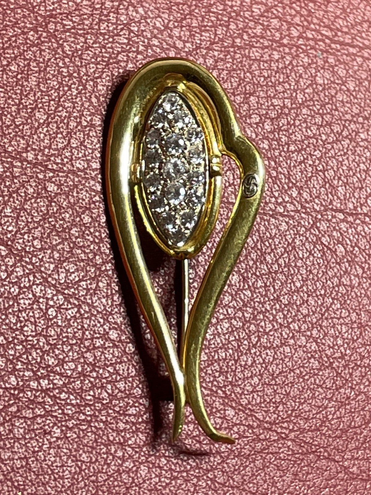 750 Gold 18 K Gold Brosche Anstecknadel Juwelier funkelnder weißer Topas Besatz13