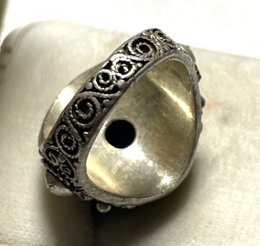Solider vintage 800 Silber Ring Koralle Cabochon Handarbeit Filigranarbeit Ethno3