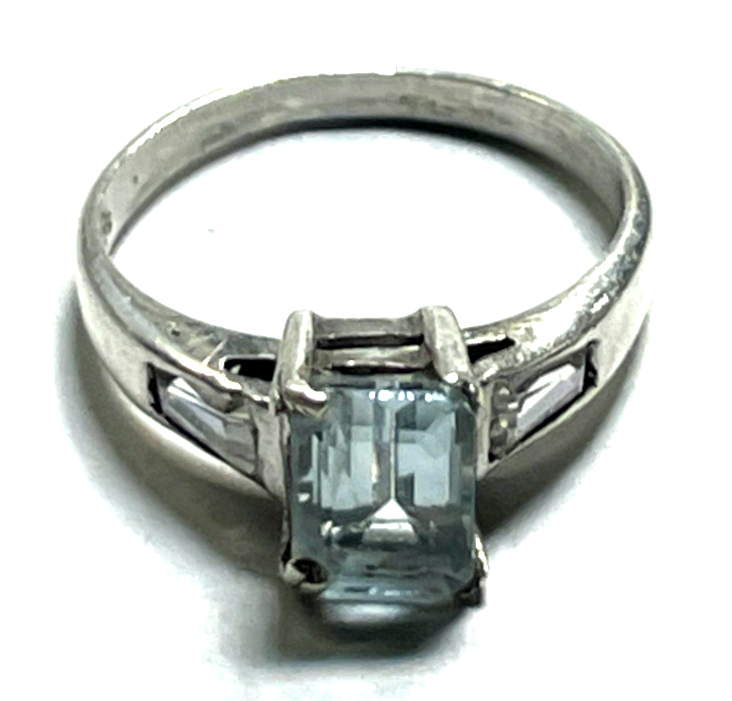 Kleiner 925 Silber Ring mit Blautopas Kissen + 2 Weißtopas Baguette Ø 14,5 mm5