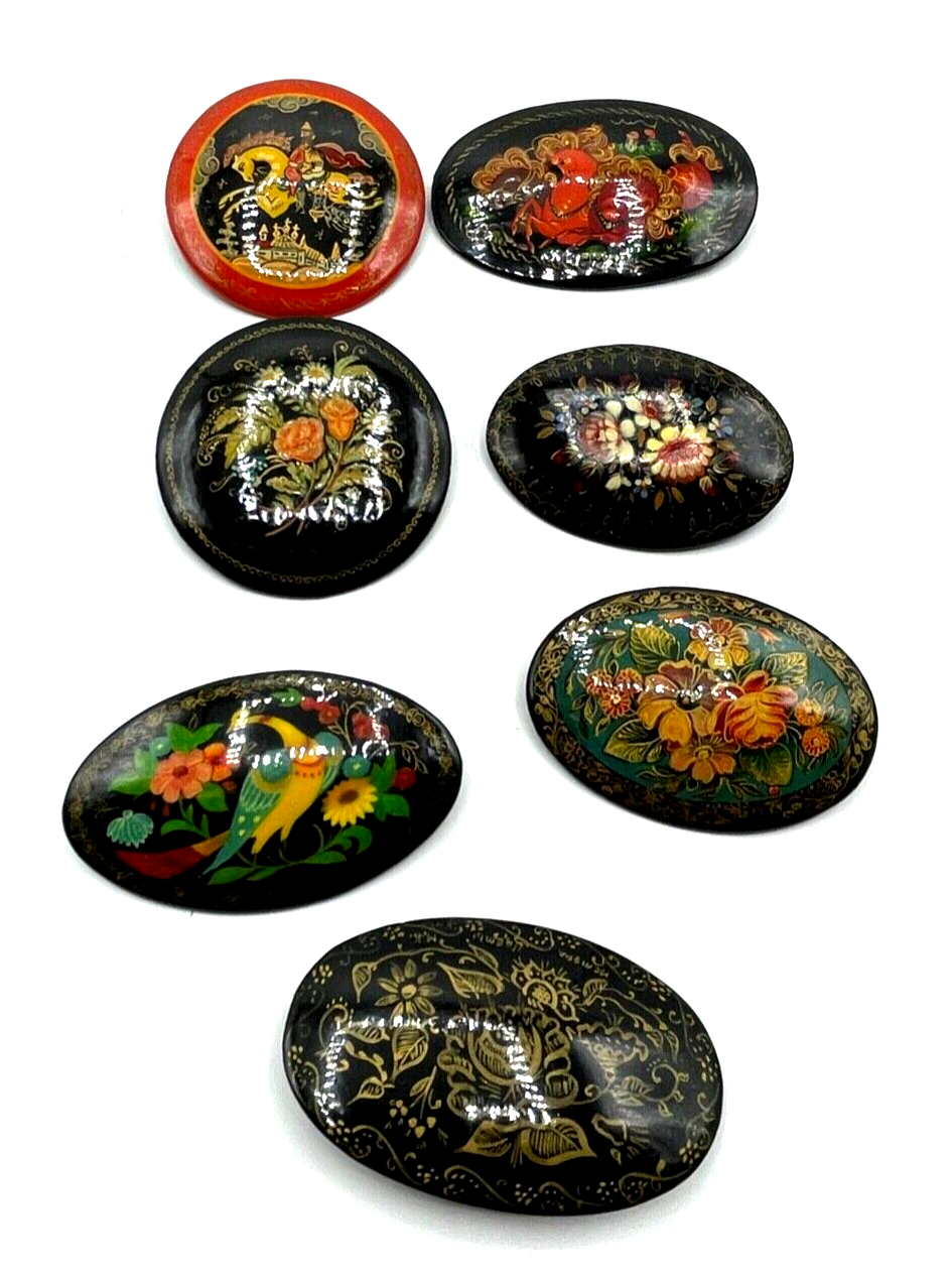Konvolut Sammlung 7x alte Lack Brosche Handmalerei teils sign. Miniaturmalerei6
