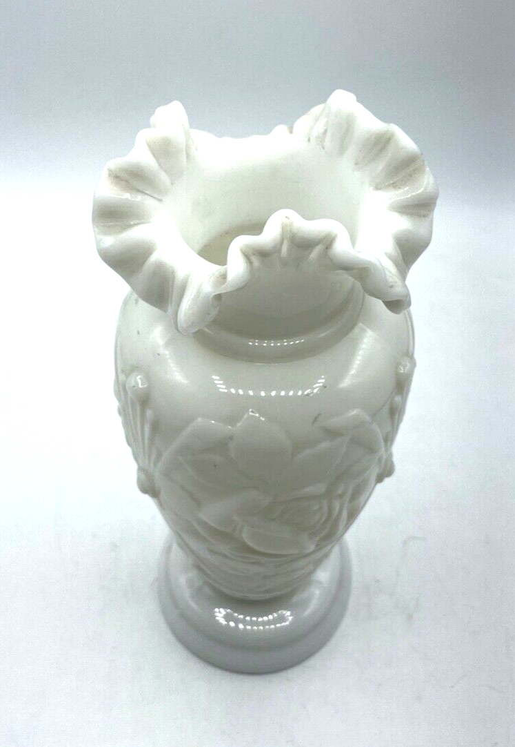 Original Jugendstil Milchglas Opaque Glasvase Rosen Dekor halbplastisch H 24,5cm2