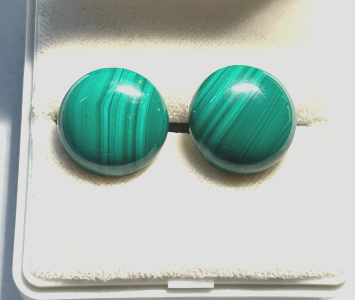 Sehr gepflegte 333 Gold 8 K Malachit Cabochon Ohrstecker Ø 15 mm Buttons1