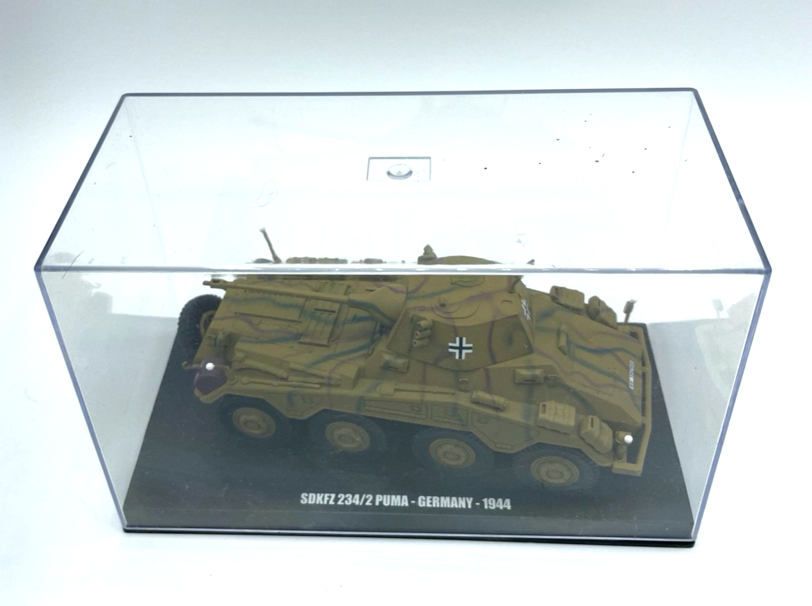 Dachbodenfund 2 x WK II Modell Fahrzeuge Militär Panzer Puma + Stuka zu Fuss1