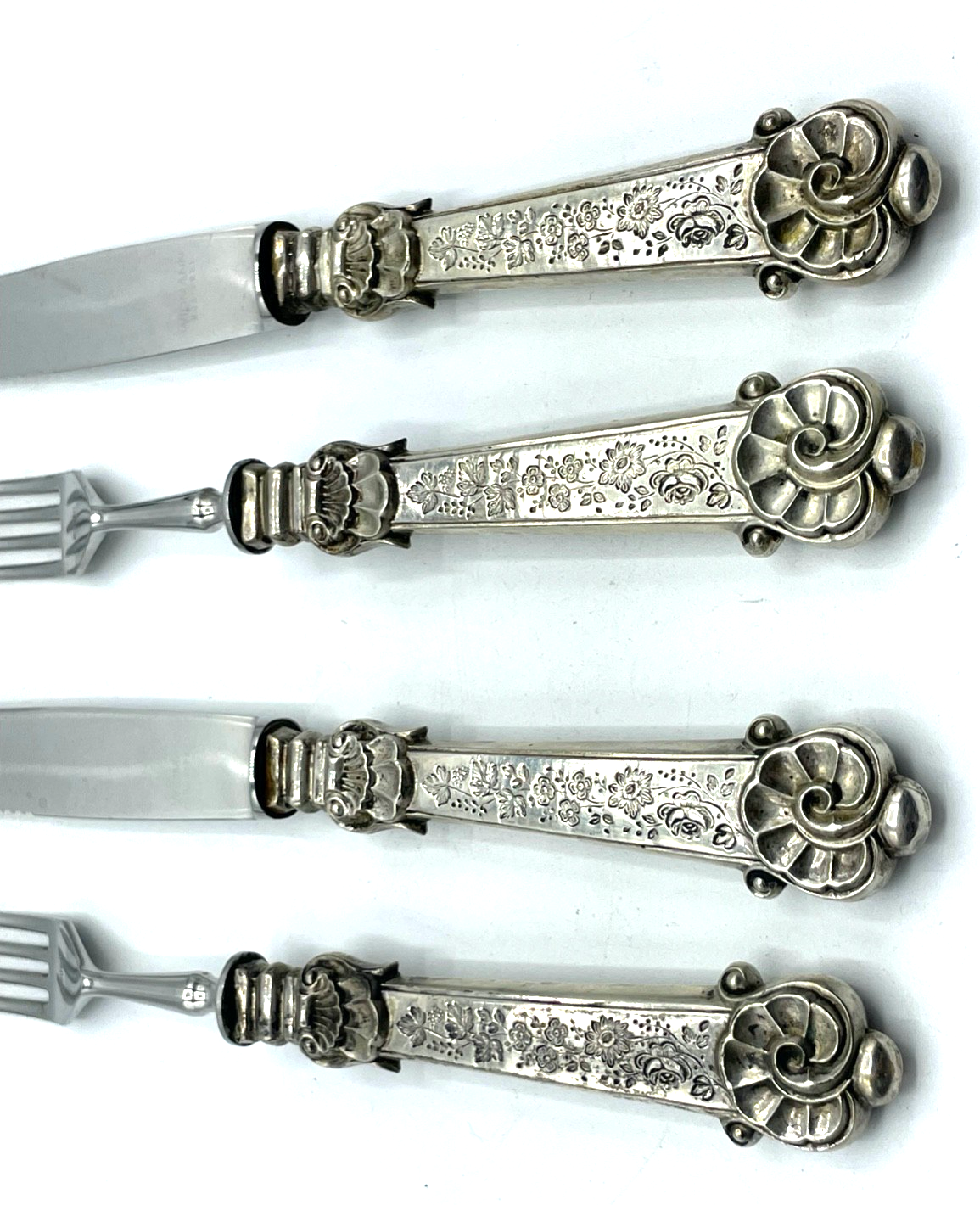 Antik 2 Gabel + 2 Messer mit Silber Griff wunderschönes Renaissance Dekor gepfl.2