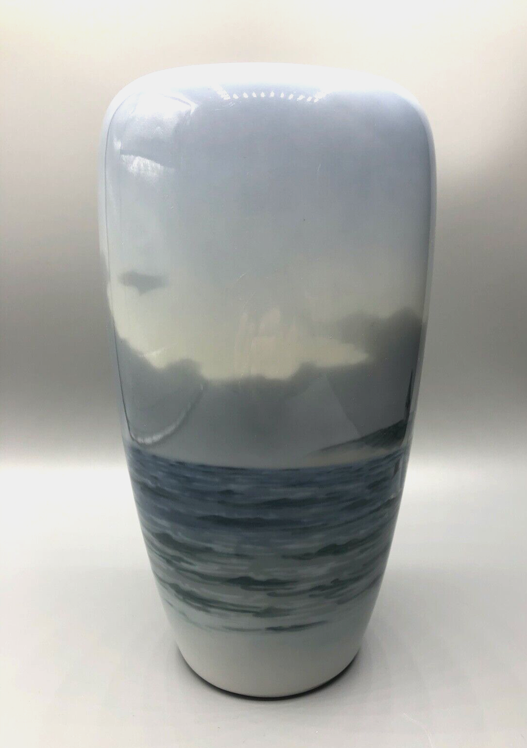 Vintage Royal Copenhagen Porzellan Vase 2609 1049 Segelschiff Küste H 23,5 cm5