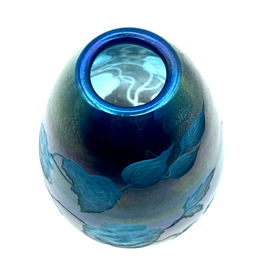 Attraktive Glaskunst Vase Schmid - Jacquet signiert irisierend + geätzte Blumen4