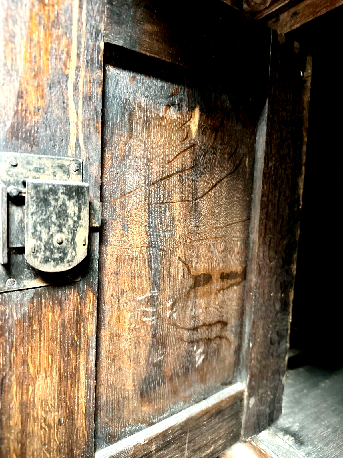 Renaissance - Eiche - 17. Jahrhundert - Buffet Schrank - reiche Schnitzerei19