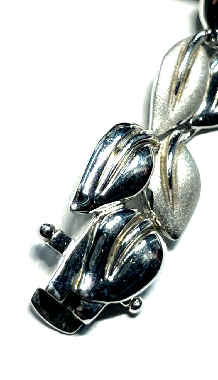 Neuwertiges Armband 925 Sterling Silber Blätter Dekor L 22 cm B 13 mm2