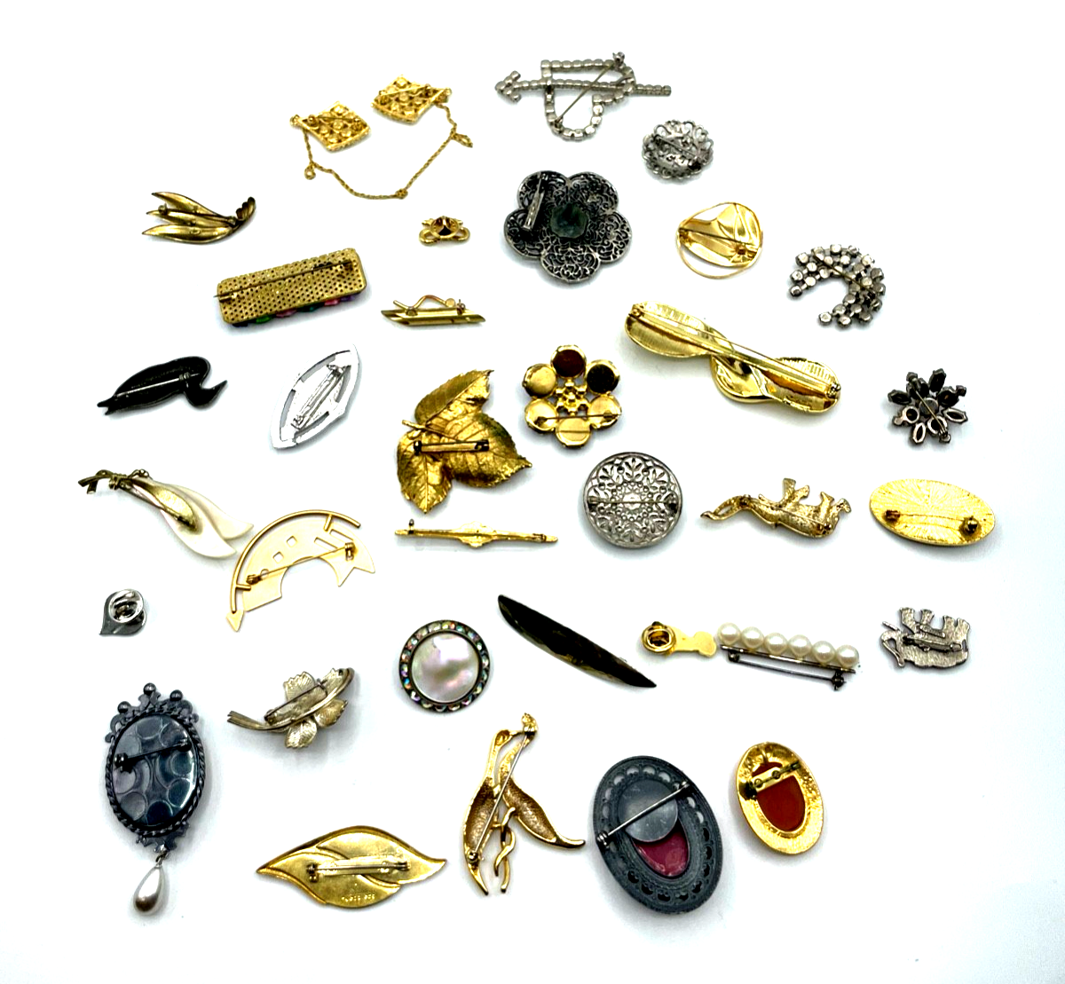 Konvolut 34 Stck. Broschen Anstecknadeln antik vintage + neu Modeschmuck gepfl.12