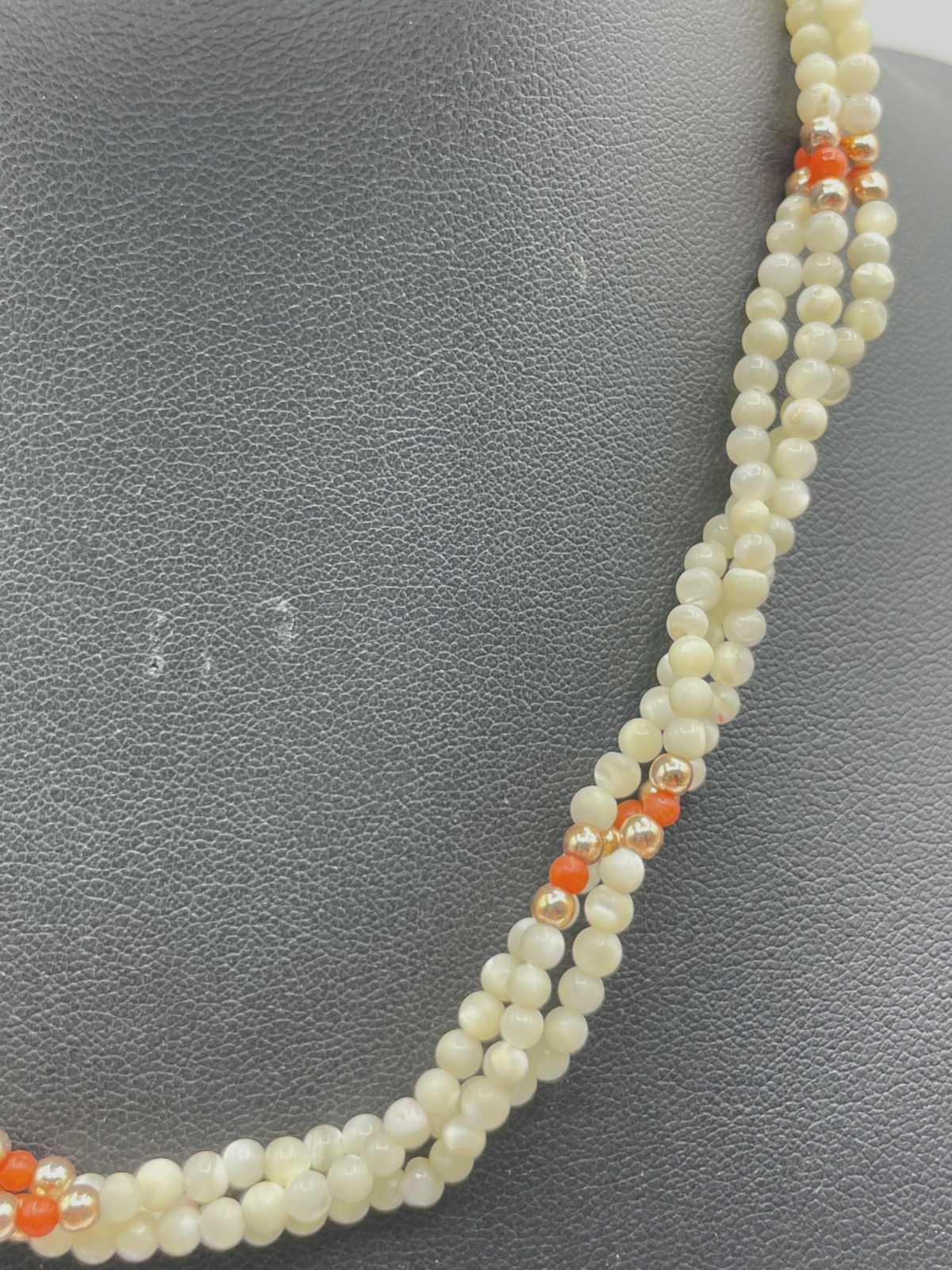 Vintage Collier Perlmutt + Koralle 3 reihige Halskette 50erJ l 38,5 cm B 10 mm1