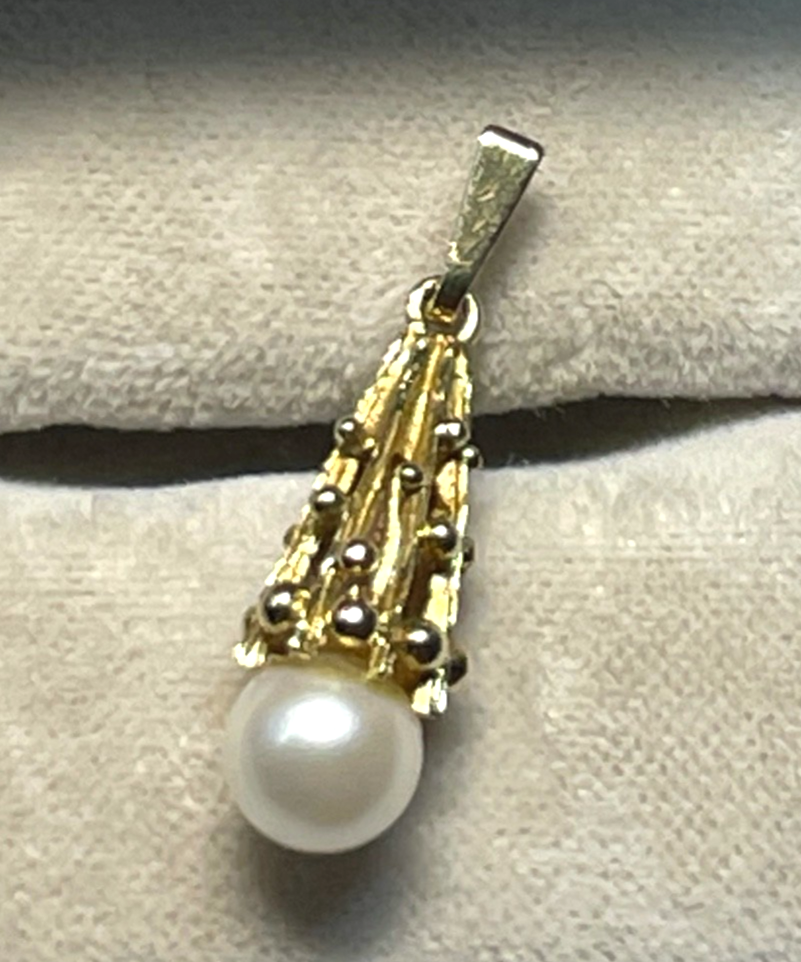 333 Gold 8 K Gelbgold Modernist Anhänger mit Akoya Perle Ø 7 mm L 27 Juwelier7