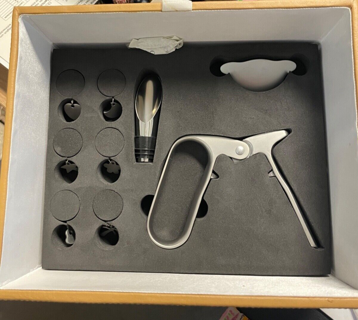 Neuwertiges mehrteiliges Korkenzieher Geschenkset original Geschenkbox s. Fotos2