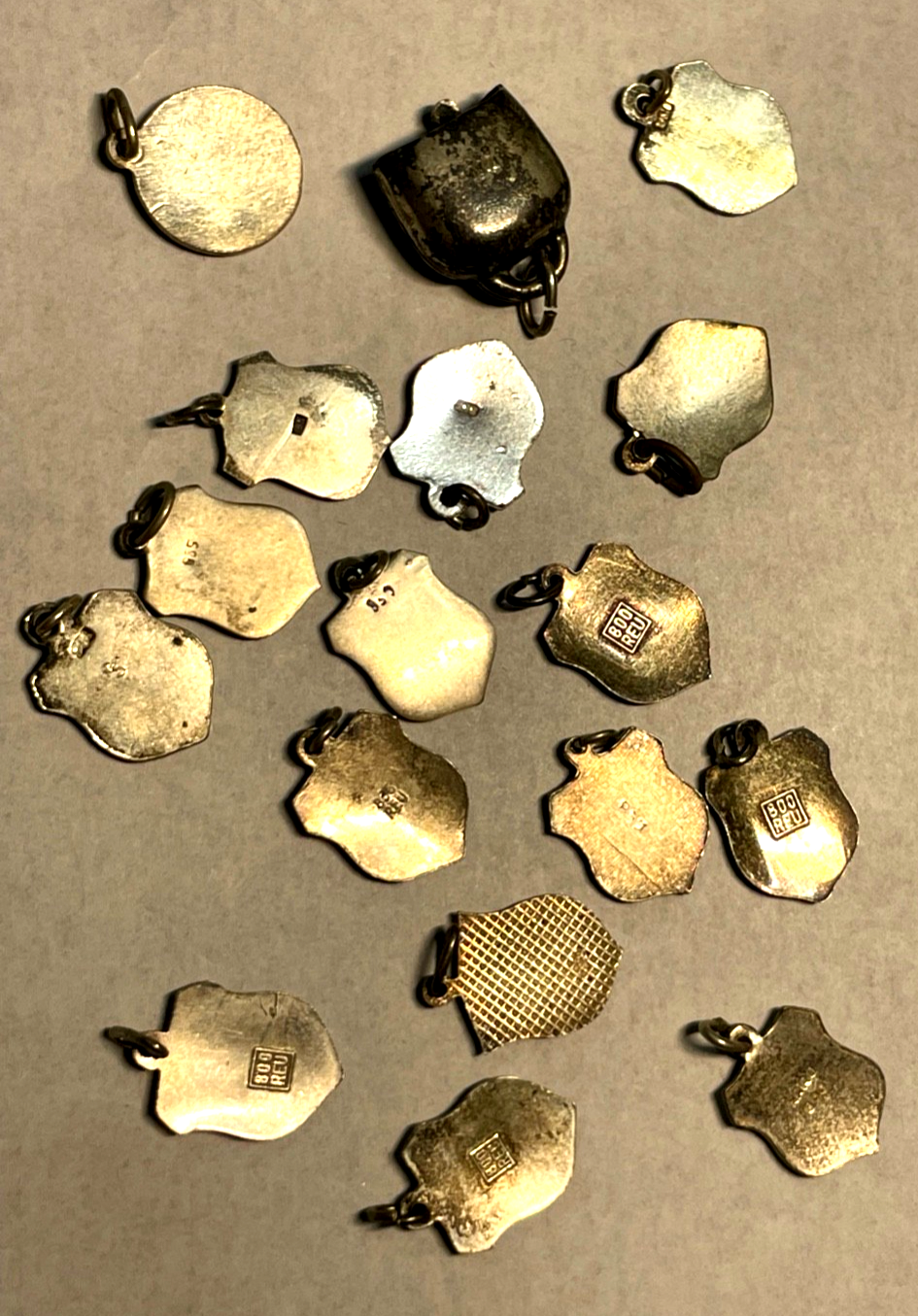 17 verschieden Stadtwappen Bettelarmband Anhänger Emaille Silber Reise Souvenir4