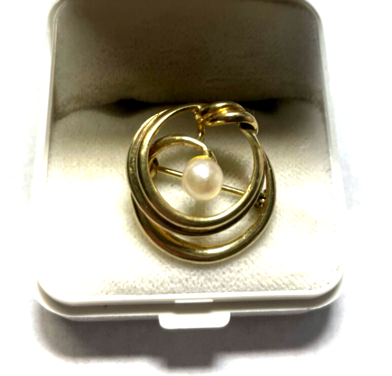333 Gold 8 K Gelbgold runde klassische Brosche Anstecknadel mit Akoya Perle0