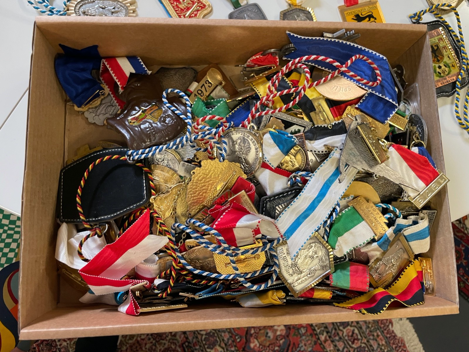 Komplett Sammlung alte Wanderabzeichen Wandermedaillen 10 KG gemischtes Konvolut6