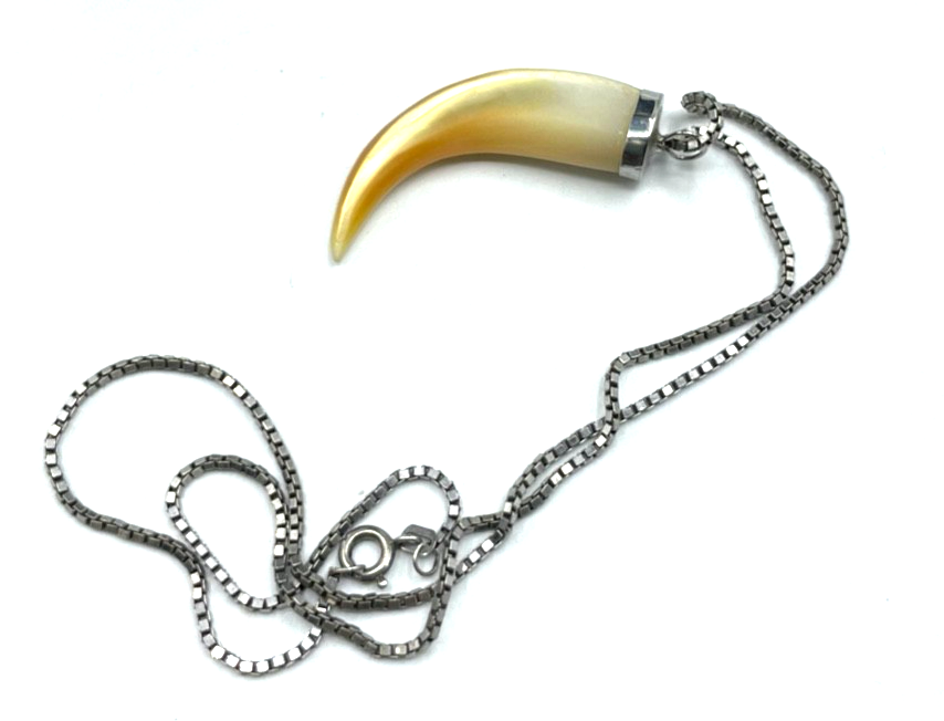 Unisex vintage gr. mega schöner Perlmutt Zahn an Silber 46,5 cm Venezianerkette2