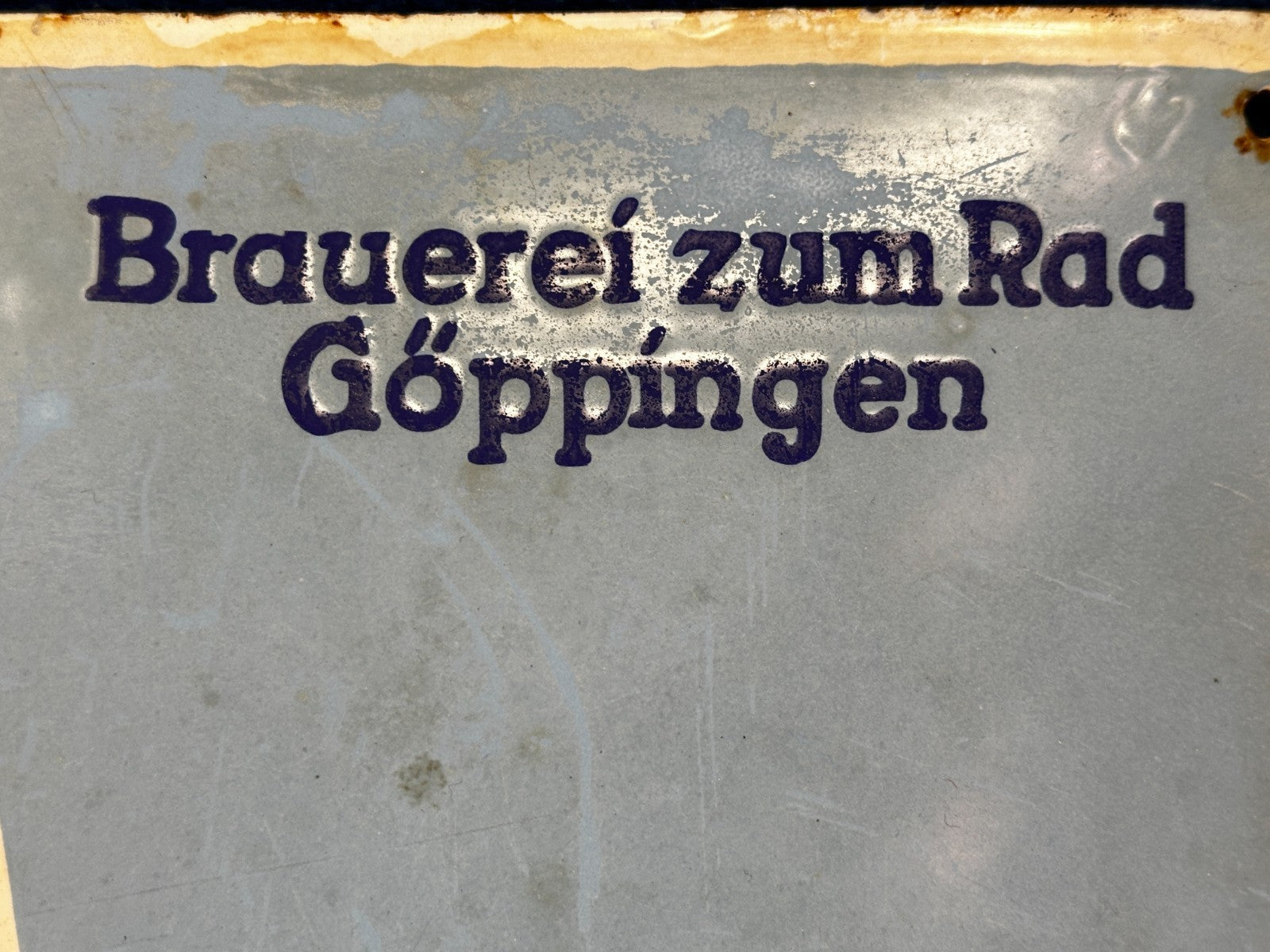 Altes Emailleschild - Staufen-Bräu Göppingen - Brauerei zum Rad - geprägt5