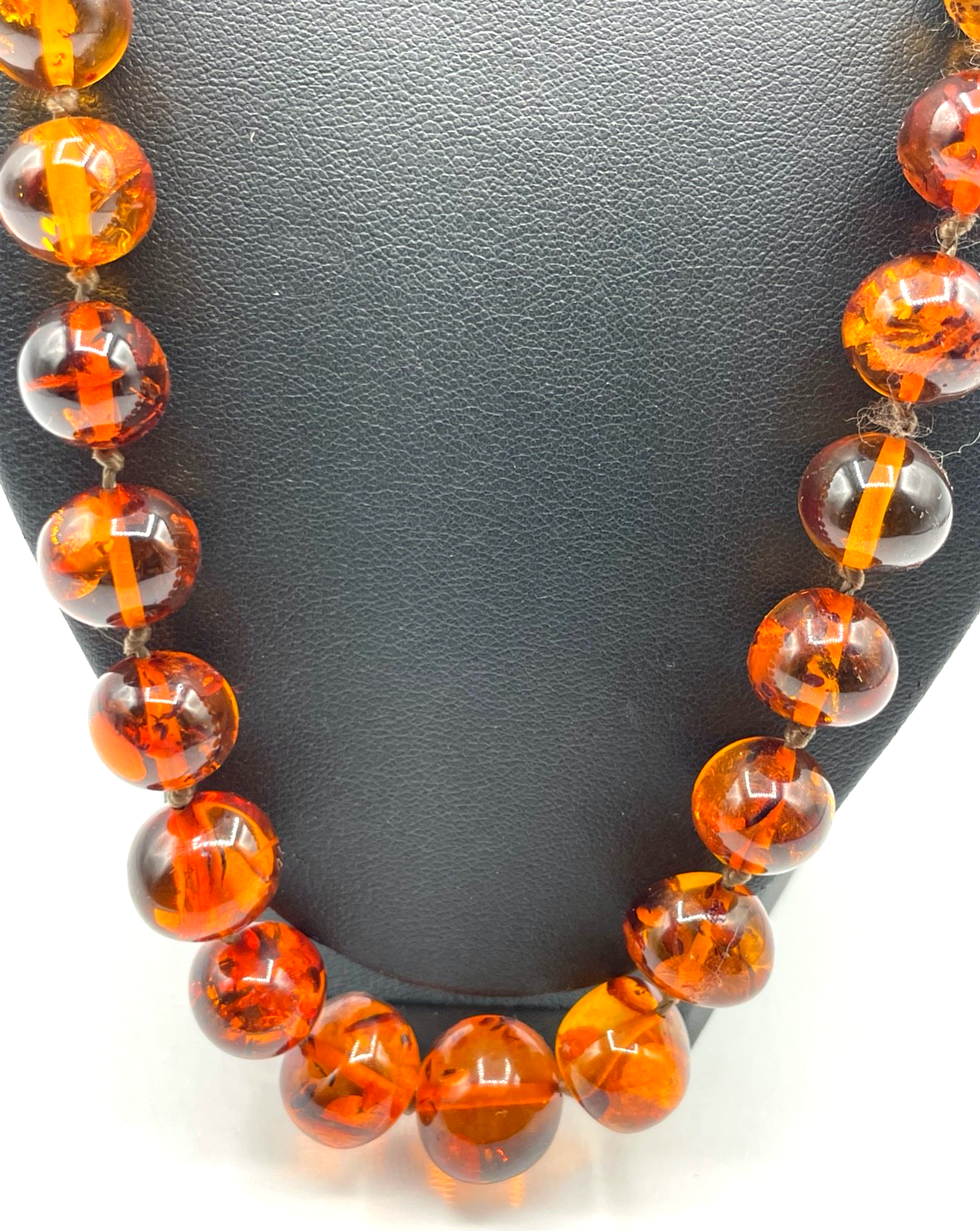 Elegante vintage Bernstein Amber Kette 61 cm mit Schraubverschluss im Verlauf1