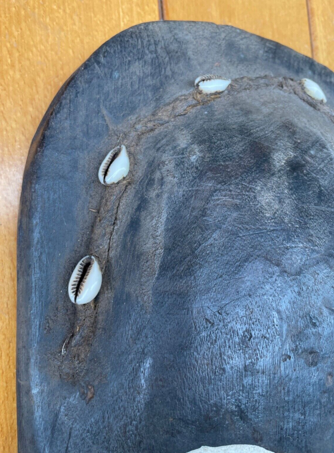 Alte Maske gr Afrika Wandmaske Handarbeit afrikanische Holzmaske Larve H 46,5 cm9