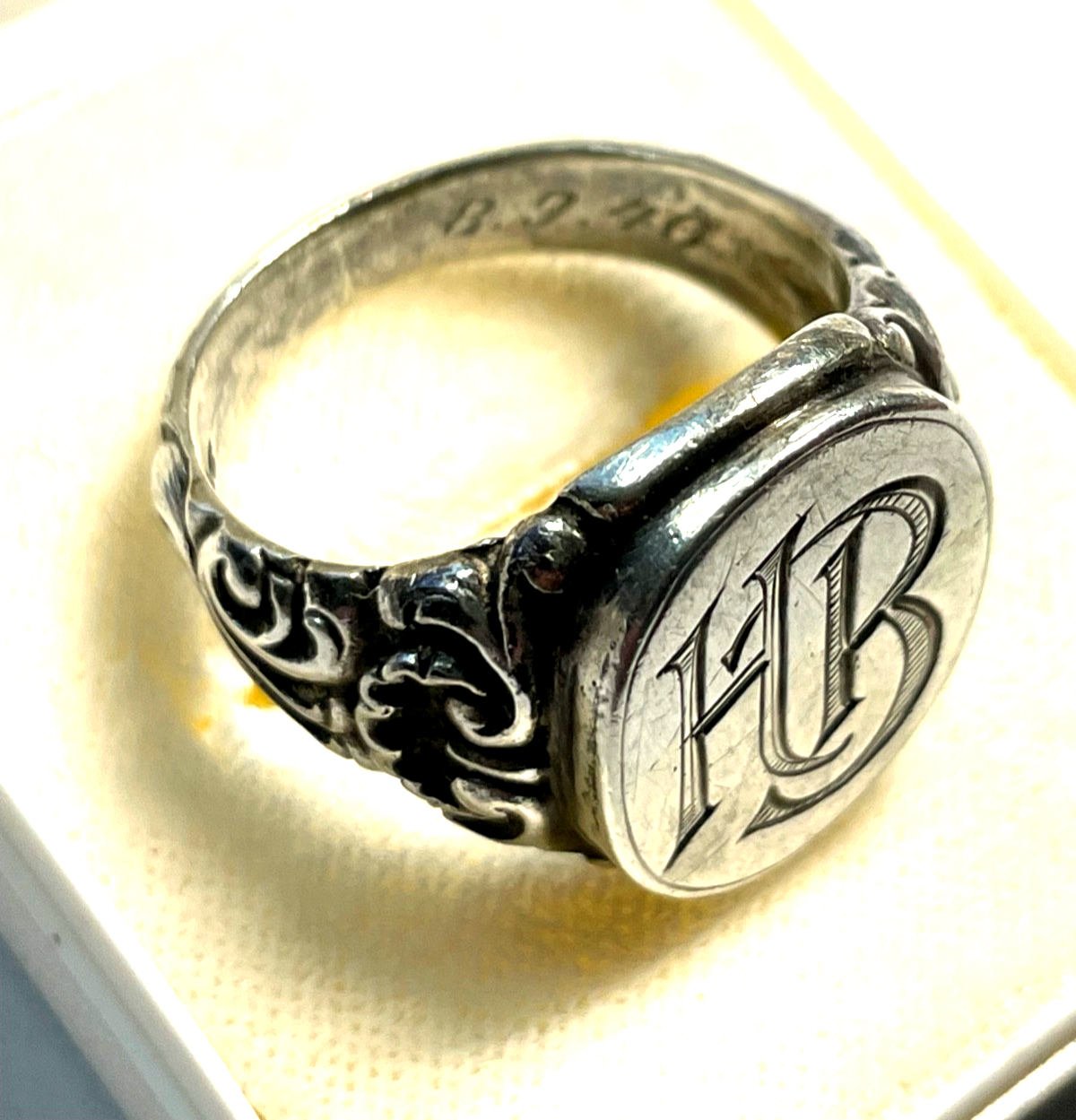 Antik 835 Silber Herrenring Ring Siegelring Initialen HB o BH RG 64 Handarbeit3