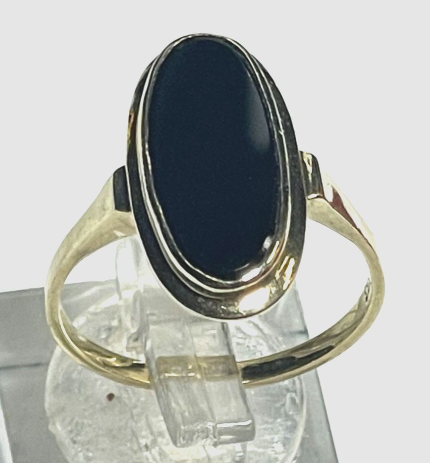 Antik 333 Gold Ring mit schwarzer Onyx Tafel um 1920 / 30 RG 53 Ø 17,8 mm gepfl.0