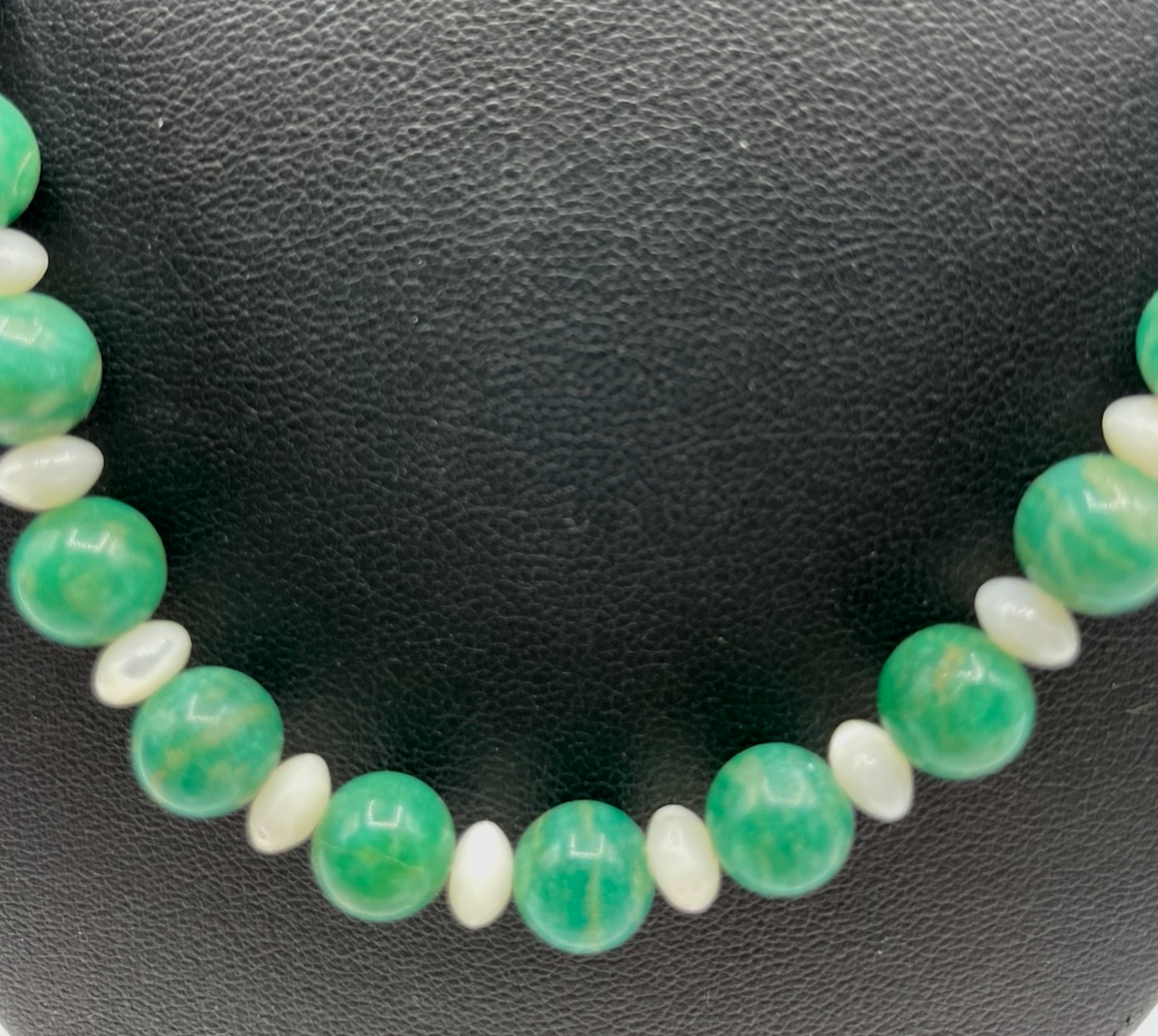 Vintage 50 cm lange Amazonit + Perlmutt Kugelkette im Mix fortlaufend Ø 8 mm2