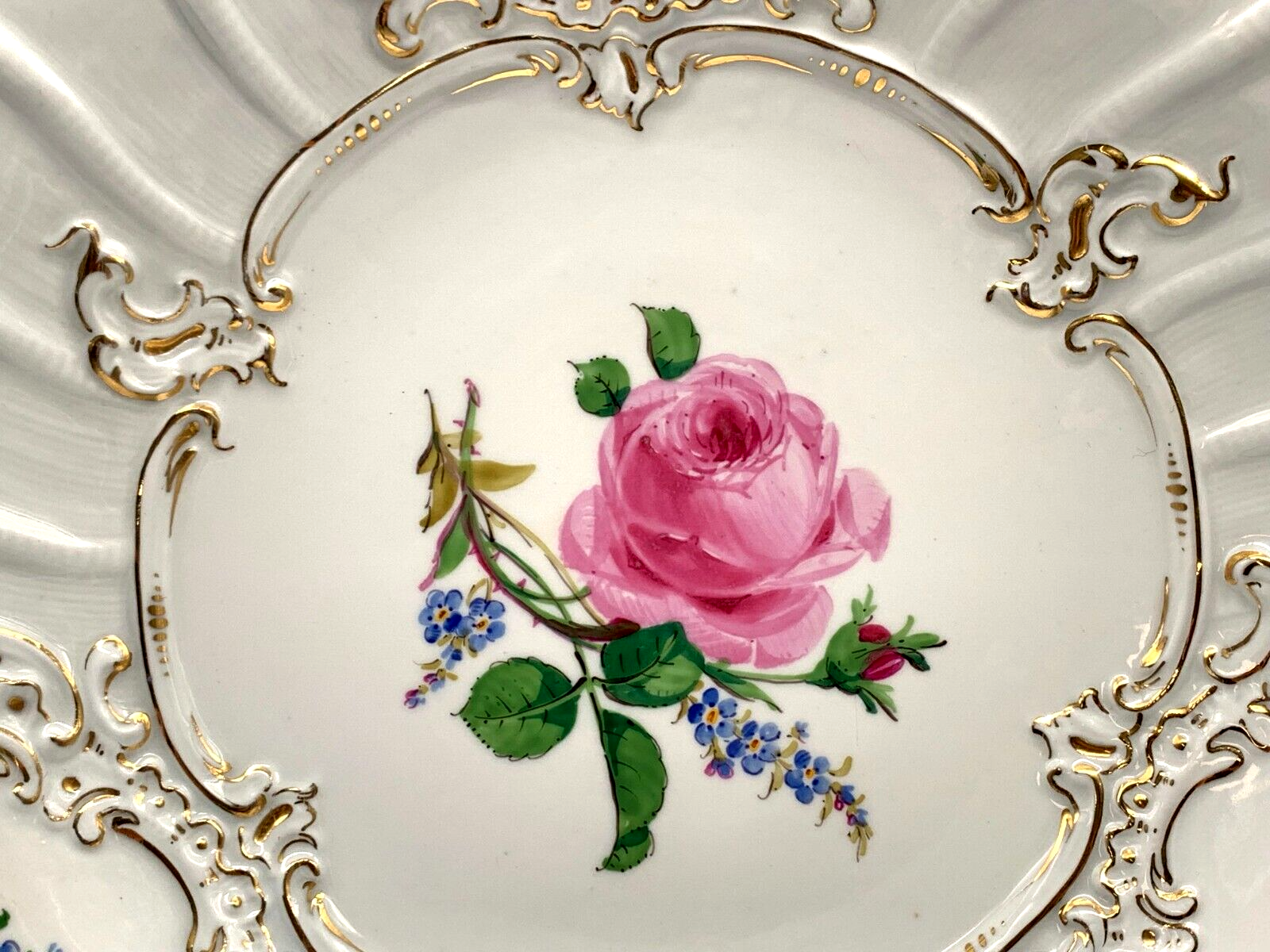 Prunkteller Meissen Schwerter Porzellan - Rosen Blüten Dekor - Gold staffiert3
