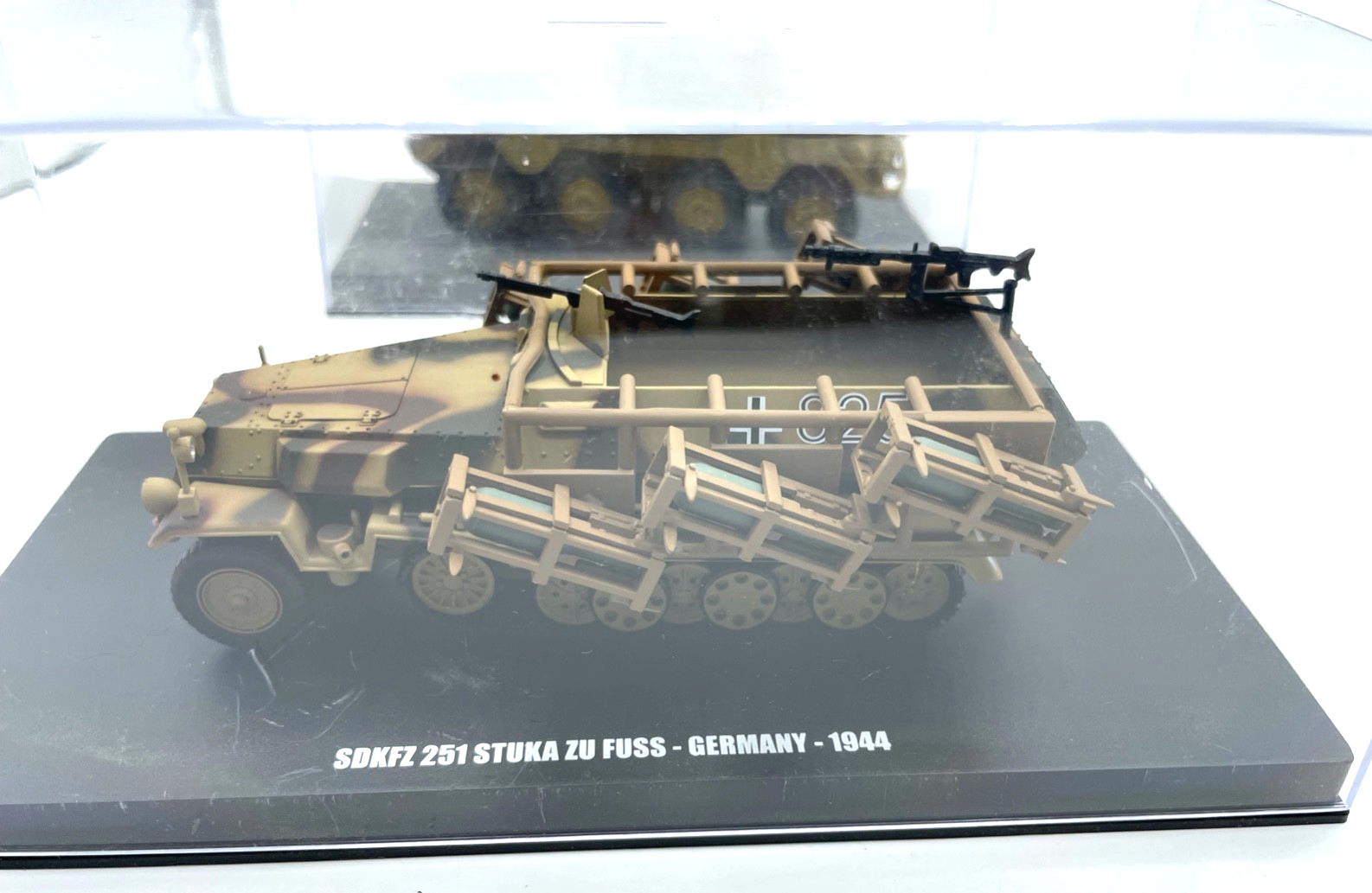 Dachbodenfund 2 x WK II Modell Fahrzeuge Militär Panzer Puma + Stuka zu Fuss6