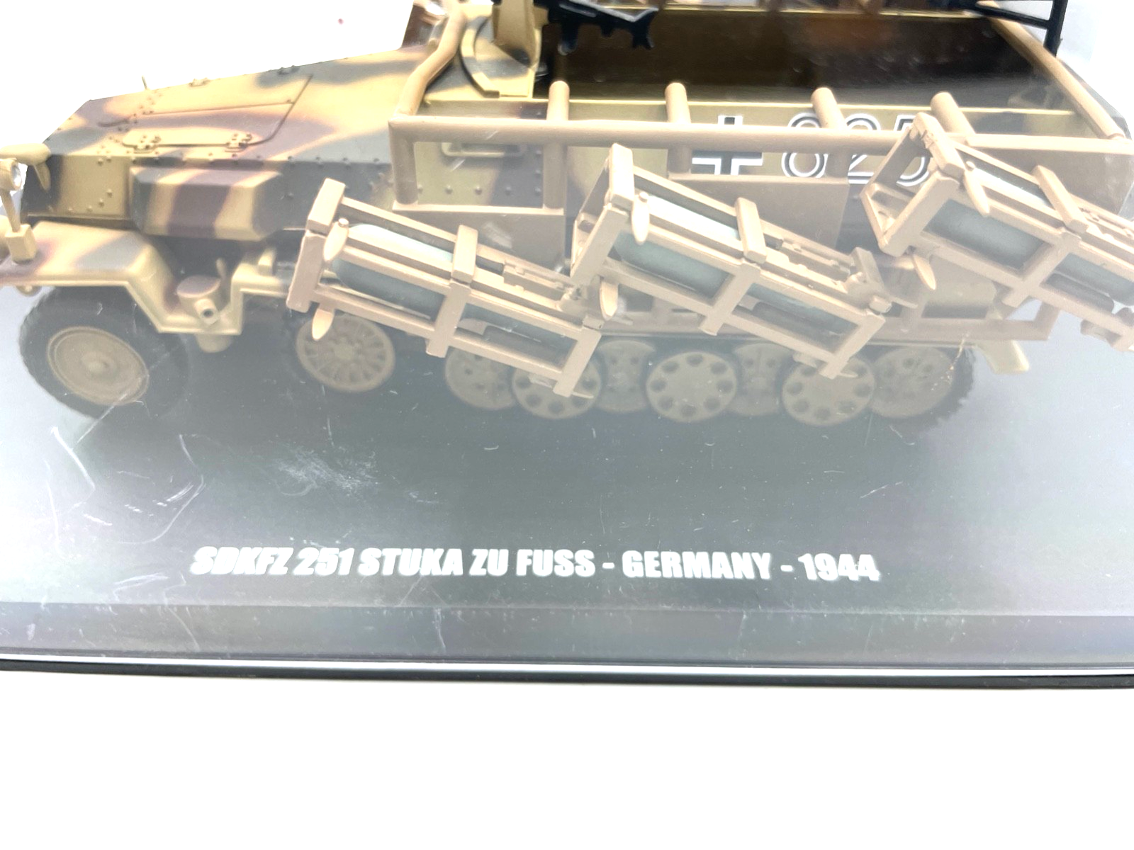 Dachbodenfund 2 x WK II Modell Fahrzeuge Militär Panzer Puma + Stuka zu Fuss4