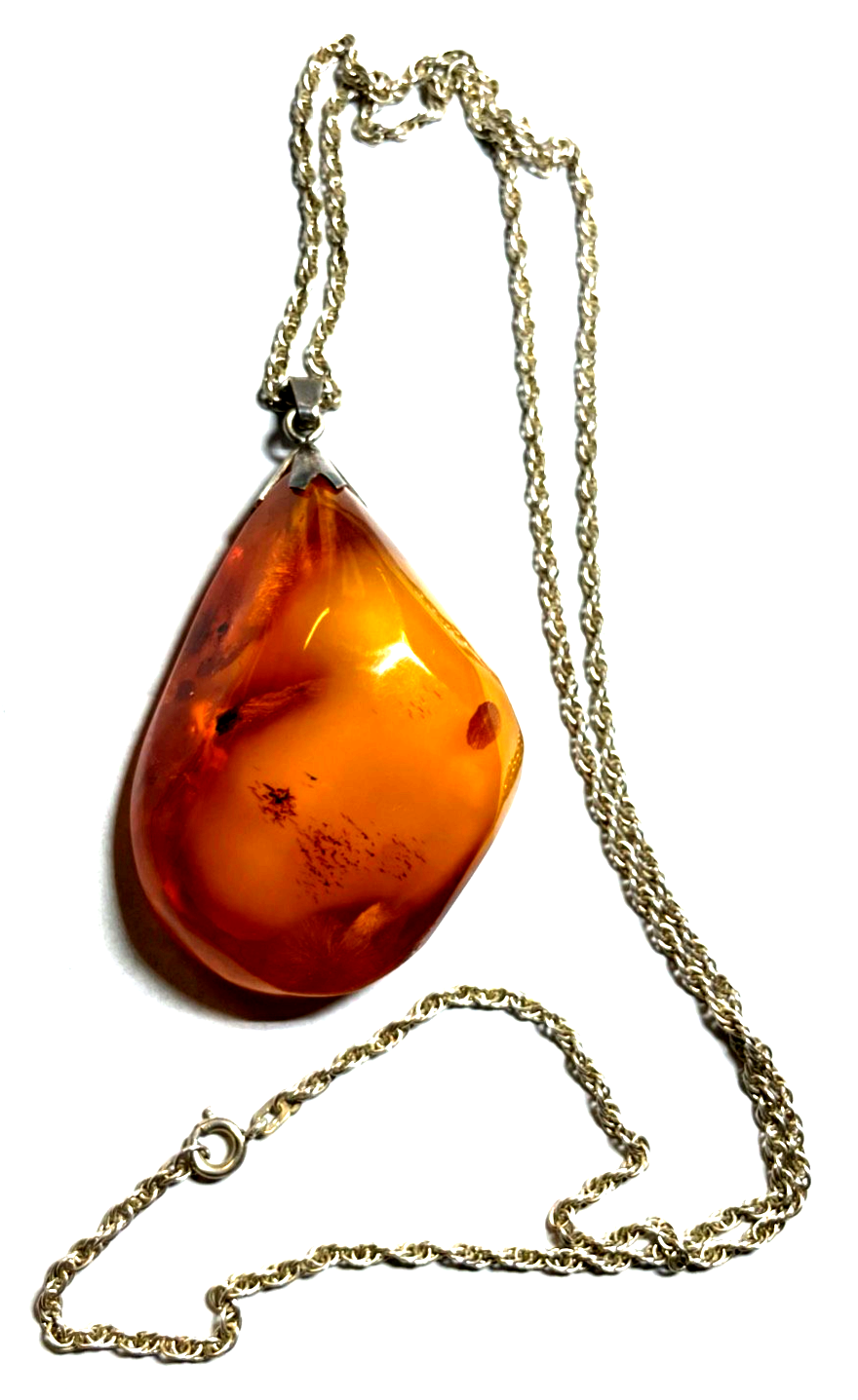 Mächtiger vintage Natur Bernstein Nugget poliert Anhänger Echtsilber Kordelkette1