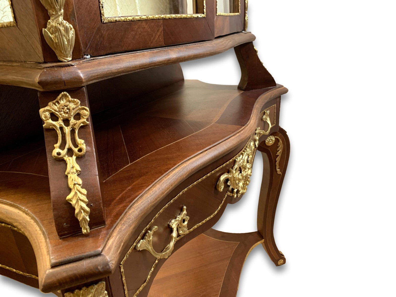 Aufsatzvitrine Vitrinenschrank - barocker Stil - Holz furniert - Metallbeschläge12
