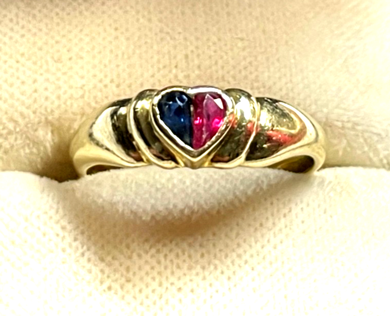Aparter  333 Gold 8 K Ring Rubin Saphir im Herz Ø 17,5 mm RG 55 Verlobung gepfl.0