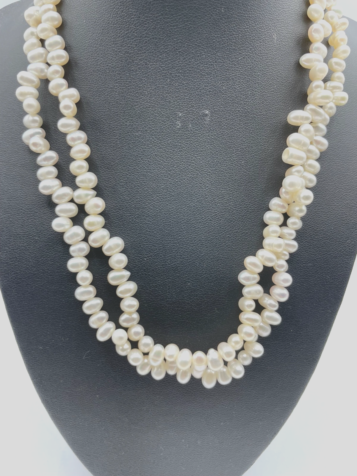 SWZ Perlen Perlenkette Endloskette rein Weiß  L 95 cm B 7  mm sehr gepflegt1