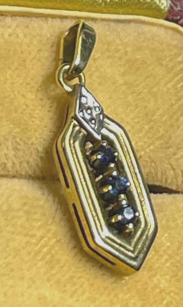 Eleganter solider 333 Gold 8 K Gold Anhänger 3 Saphire Juwelier sehr gepflegt2
