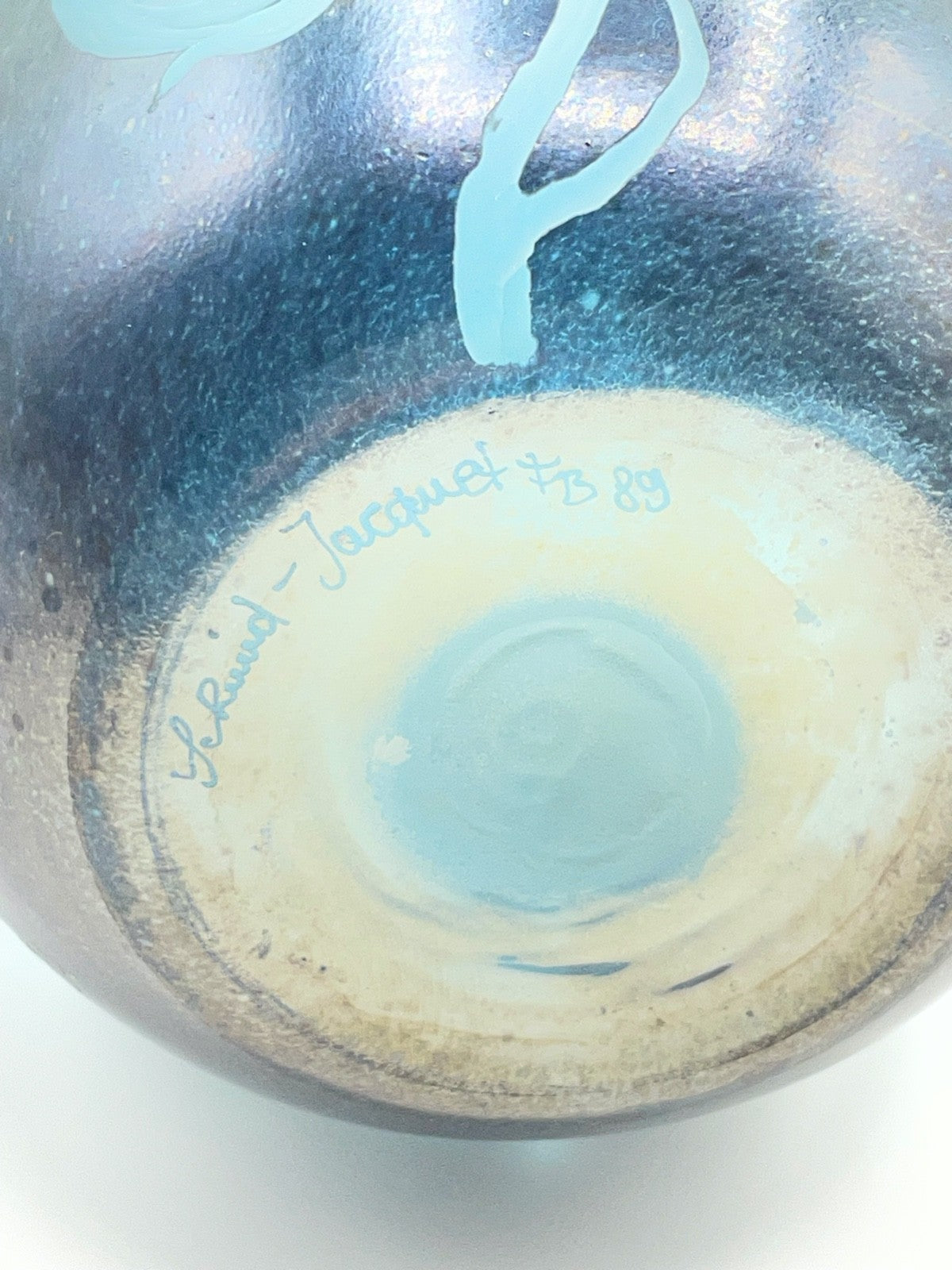 Attraktive Glaskunst Vase Schmid - Jacquet signiert irisierend + geätzte Blumen9