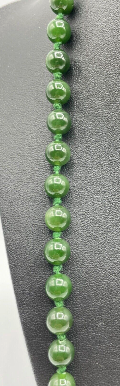 585 Gold 14 K Schließe Edelstein Jade Kette grün einzeln geknotet L 64 cm Ø 8 mm1