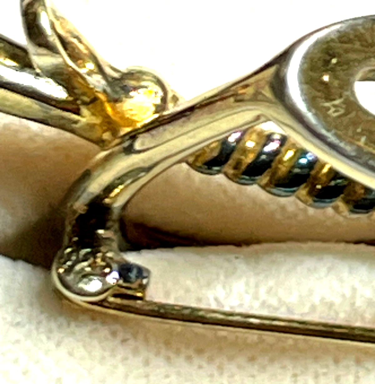 Vintage 925 Silber vergoldet Pferdefreund Brosche Steigbügel + Gerte gepflegt4