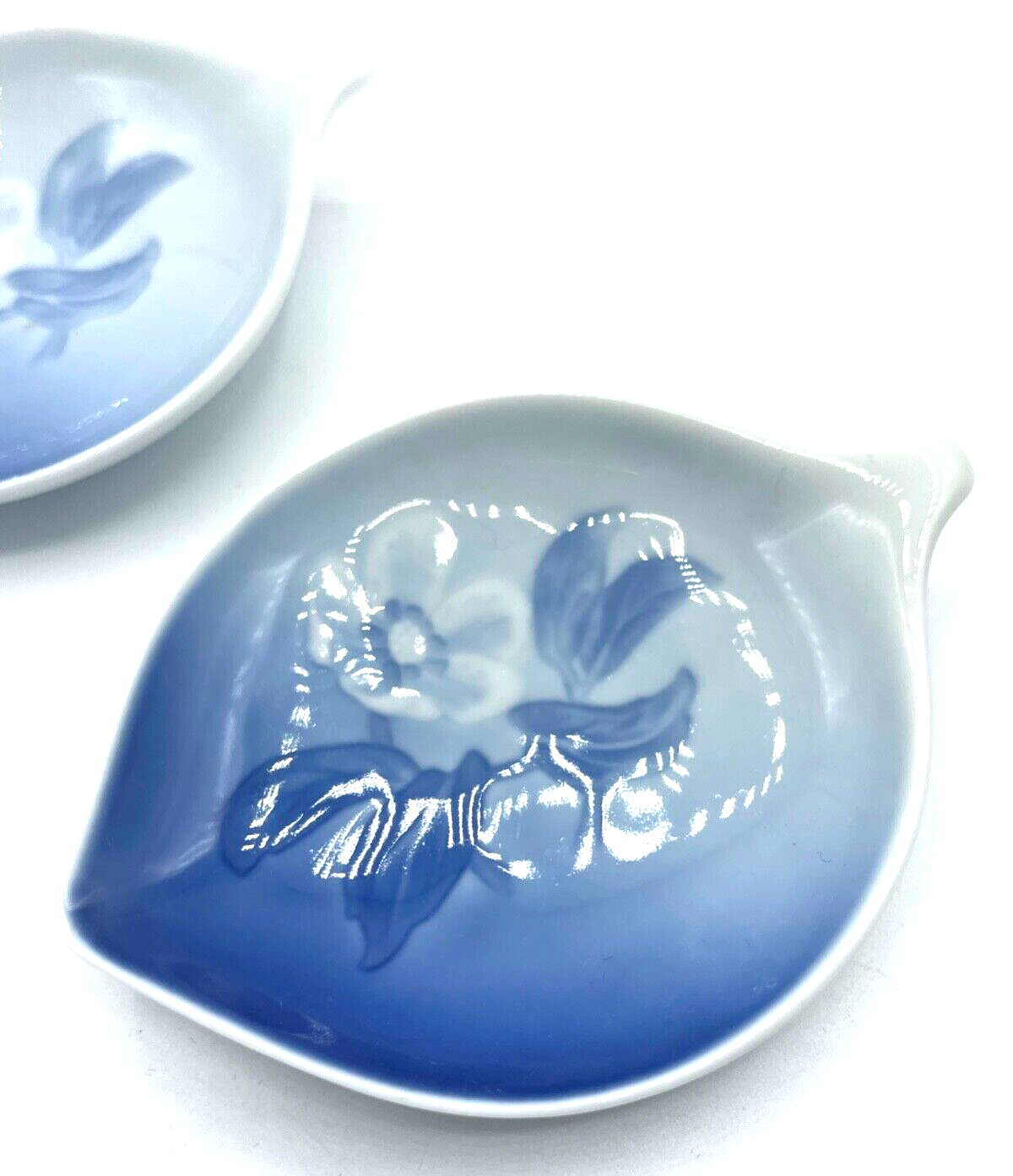 2 alte Bing & Gröndahl B&G Porzellan Schälchen 330 Christrose Butterschälchen3