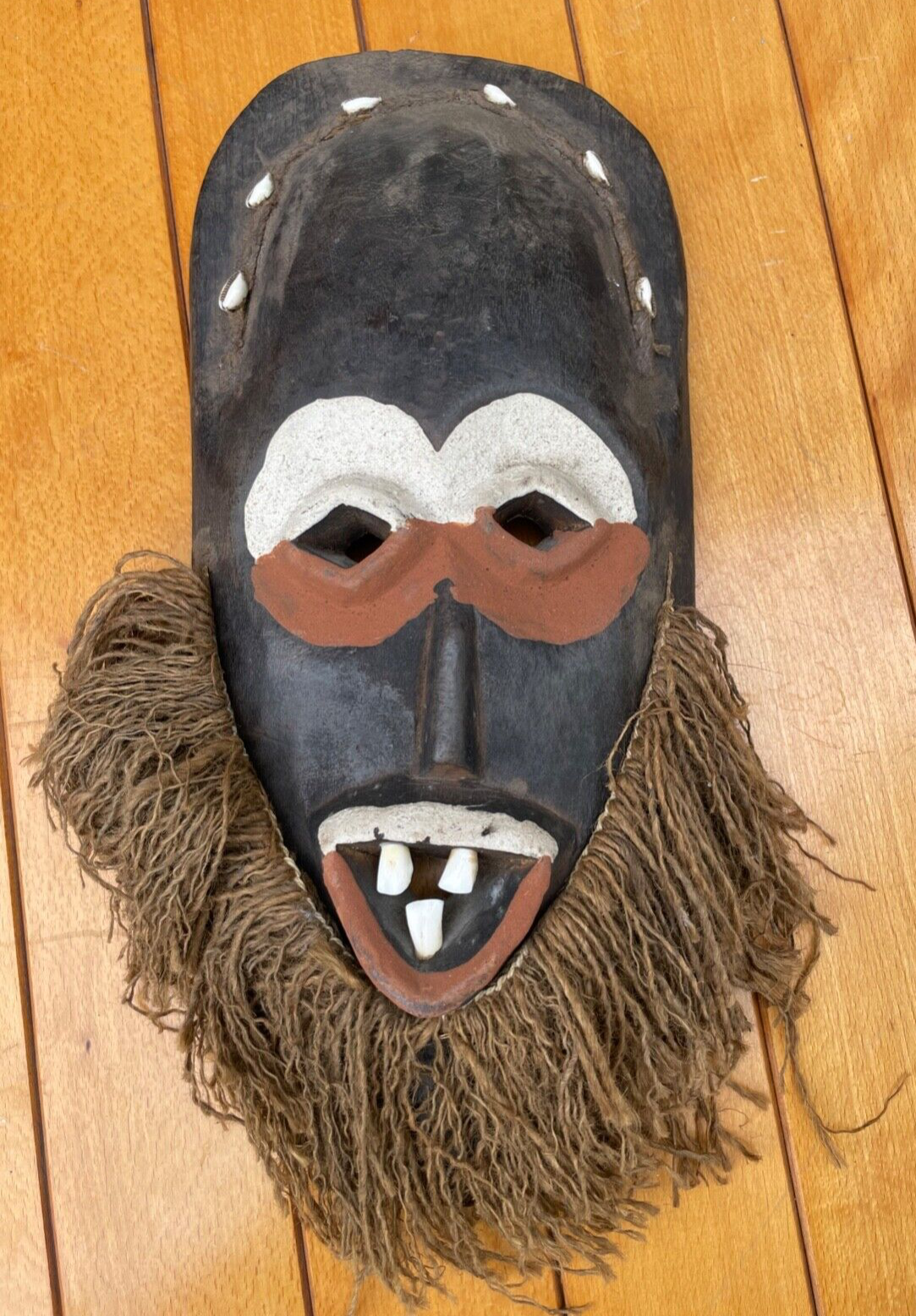Alte Maske gr Afrika Wandmaske Handarbeit afrikanische Holzmaske Larve H 46,5 cm4