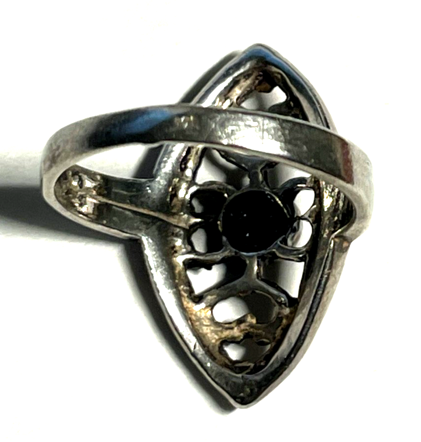 Aparter vintage Sterling Silber Ring Durchbruch + Lapislazuli Cabochon RG 545