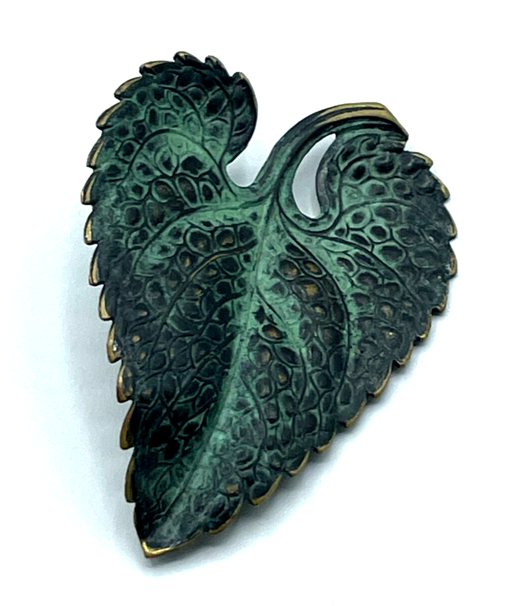 Vintage Modeschmuck Brosche Weinblatt Blatt Handarbeit sehr schön mit Patina1