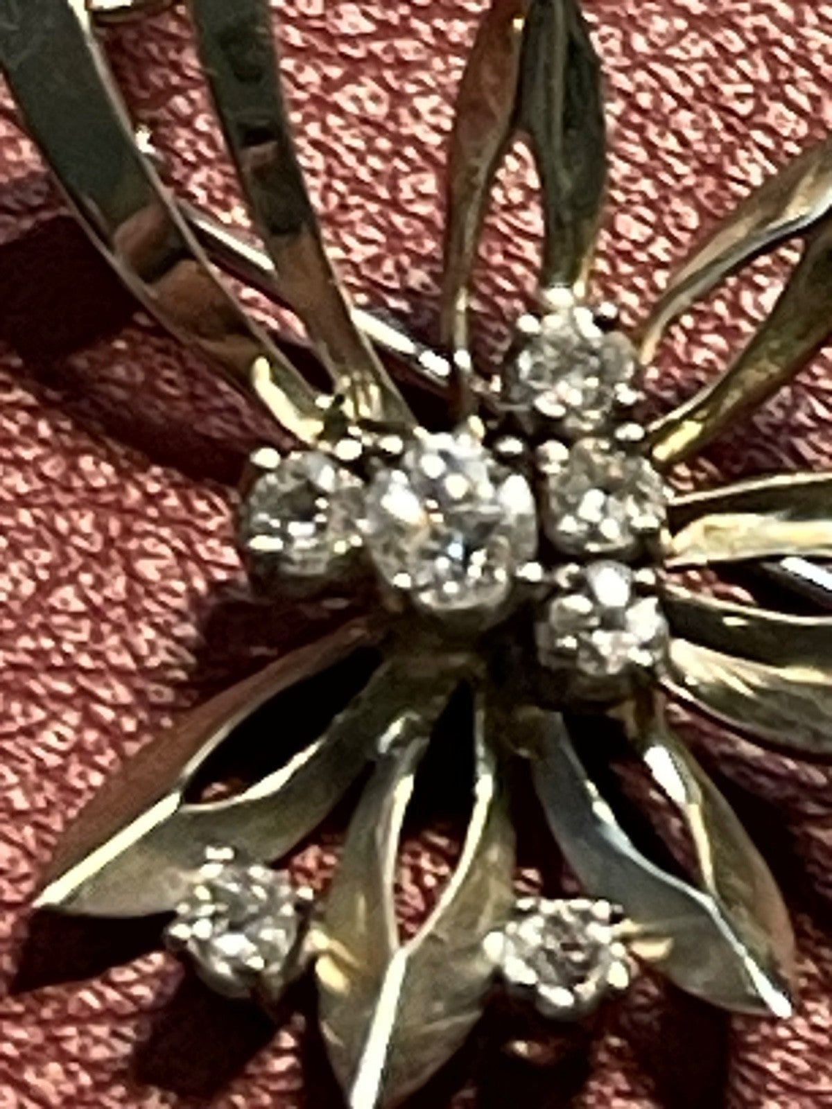 750 Gold Weißgold Brosche insgesamt über 1ct. Brillanten 11 Stück Juwelier Qual.4