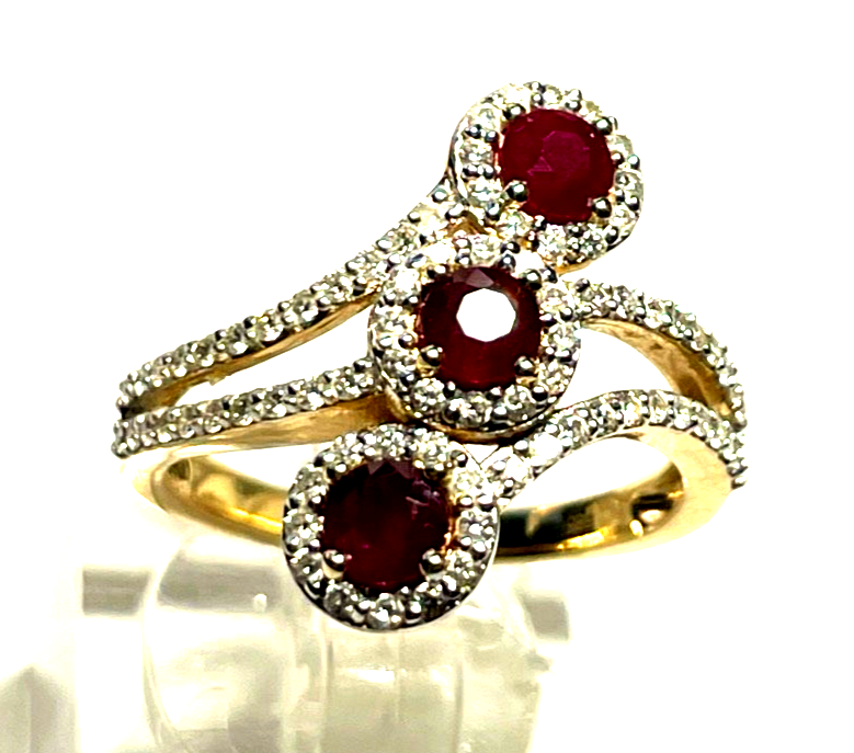 Atemberaubender massiver 585 Gold 14 K Ring 3x Rubin + 80 Diamanten Paveé RG 573