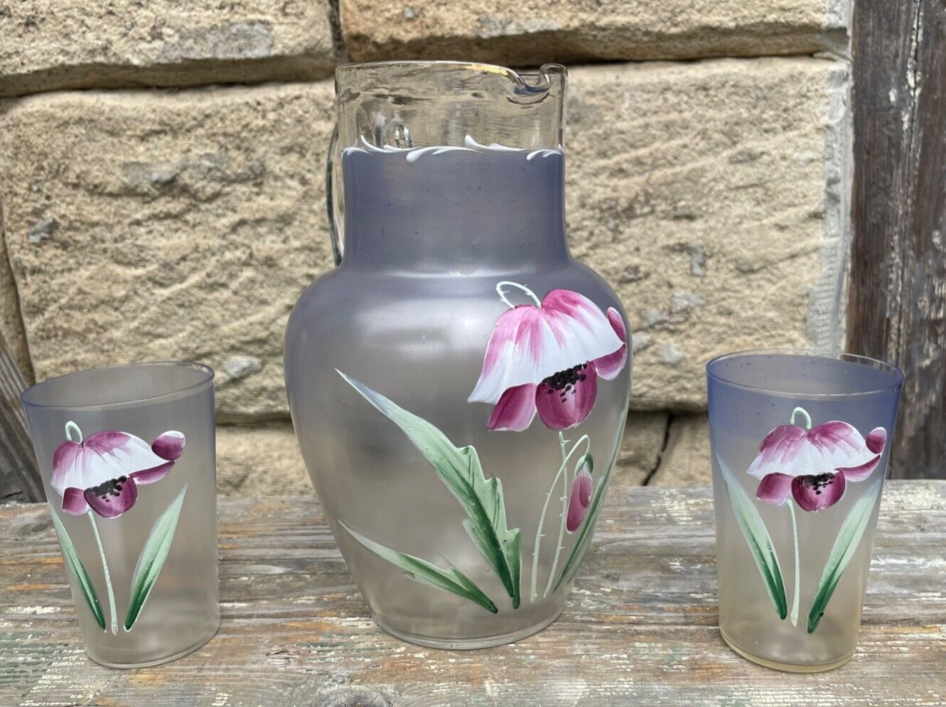 Jugendstil antik Glas Krug + 2 Gläser handbemalt Blumen Dekor bezaubernd gepfl.2